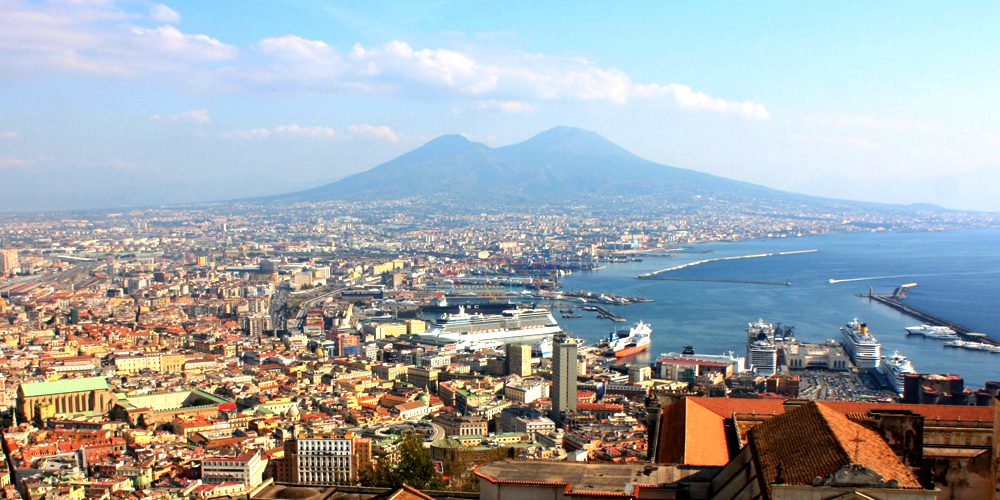 Panorama von San Martino über Hafen und Vesuv